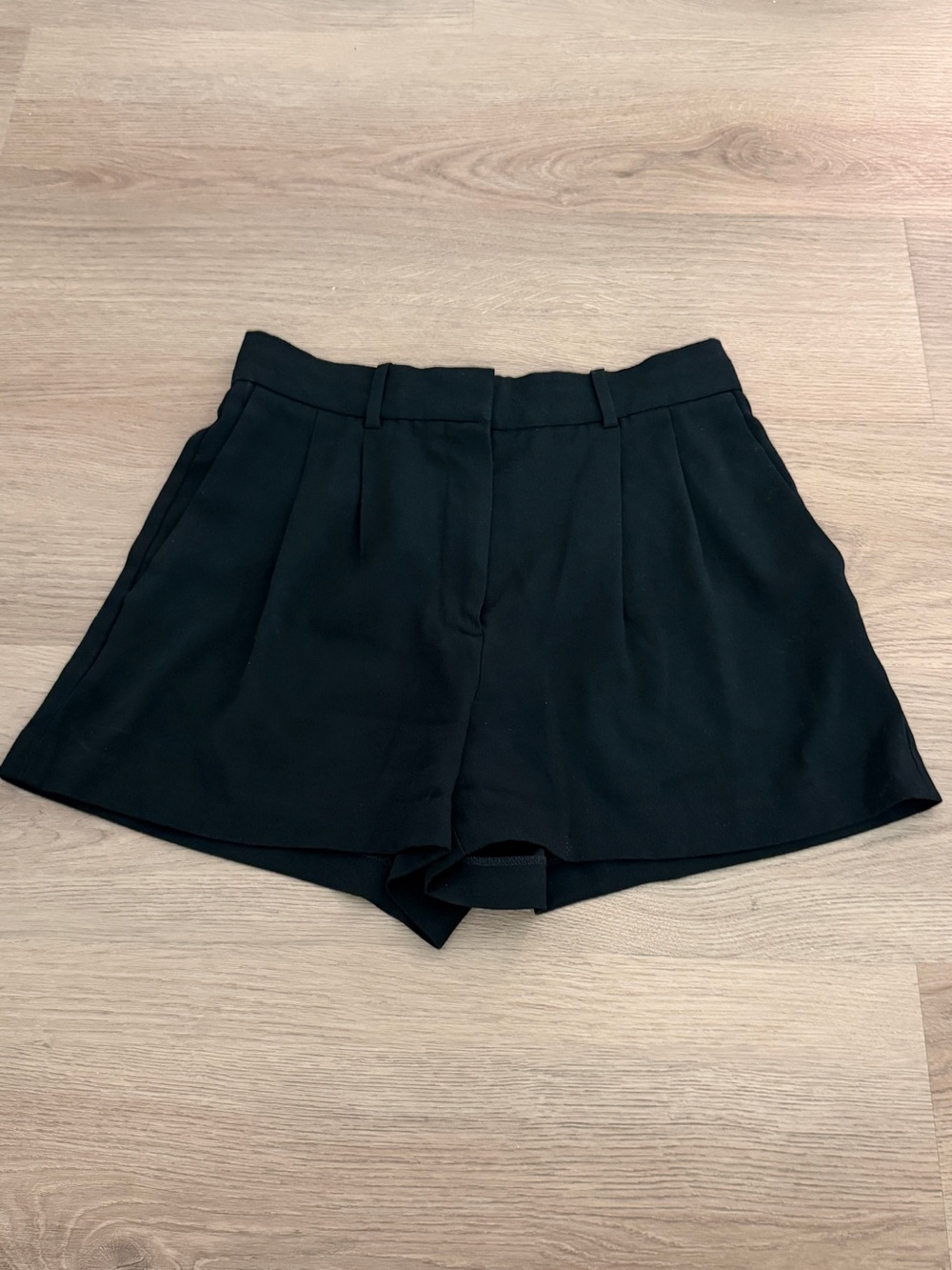 Aritzia Pleated mini shorts